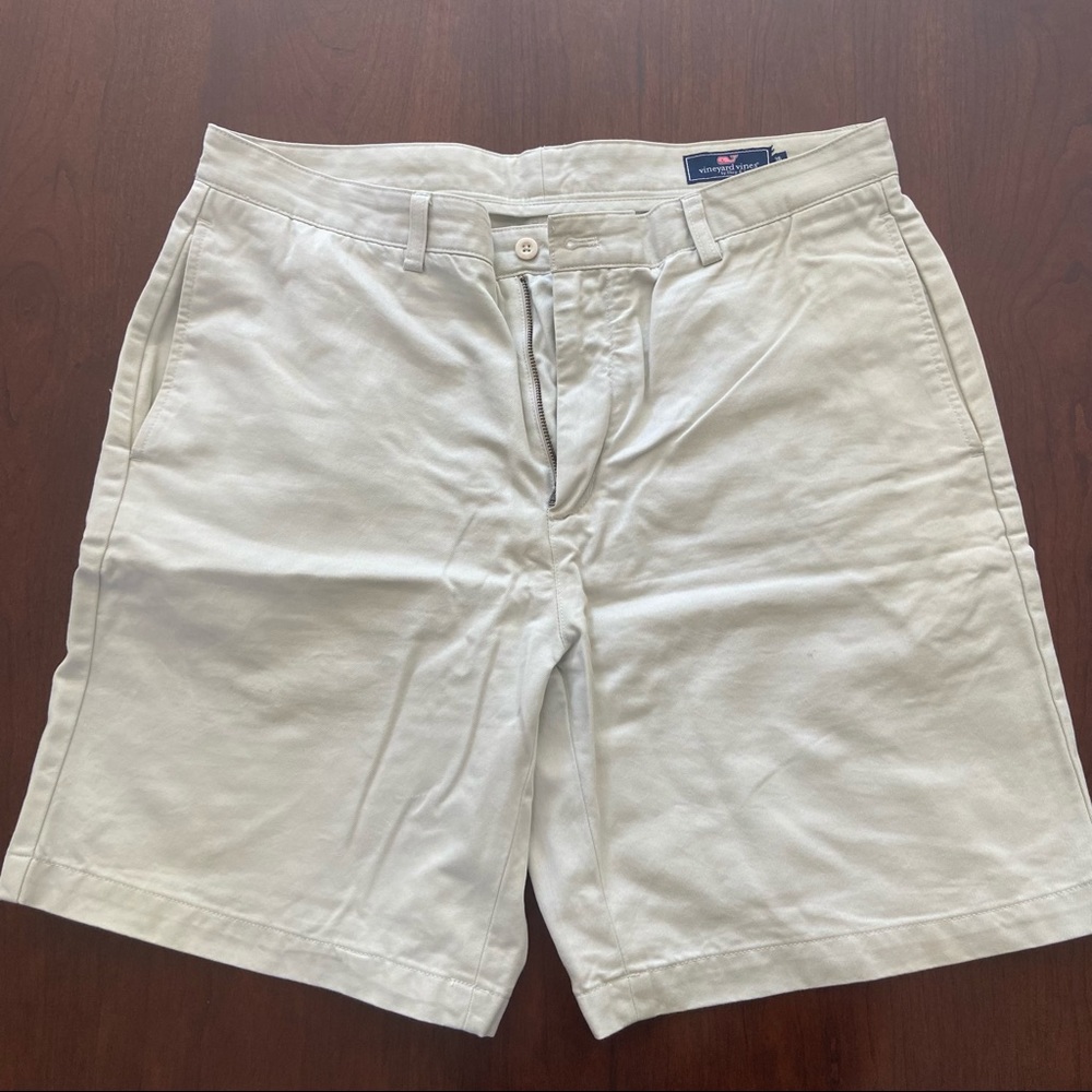 Vineyard Vines Men’s Tan Shorts Size 36